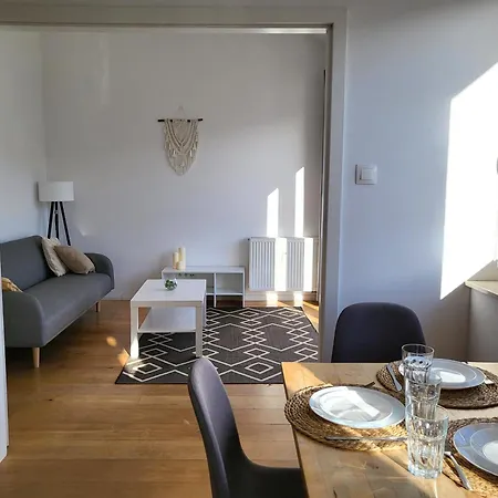 Apartment Mieszanie Bazantowa Z Miejscem W Hali Garazowej